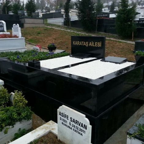 G05-granit aile mezarı